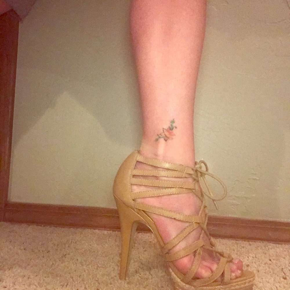 Chinese laundry lace-up heel